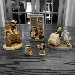 2002 Enesco Group figurine’s